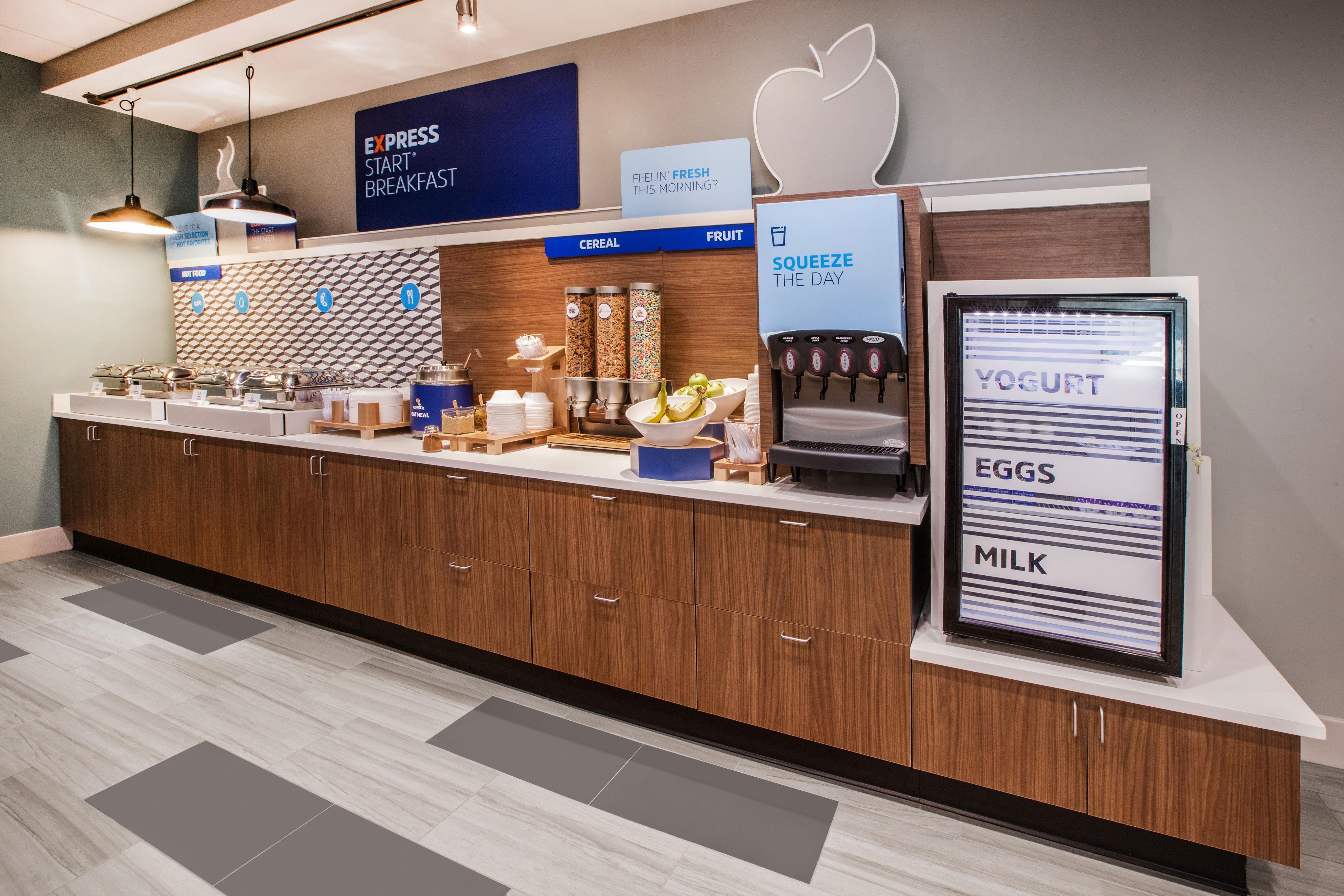 Holiday Inn Express & Suites Moncton By Ihg Exterior foto