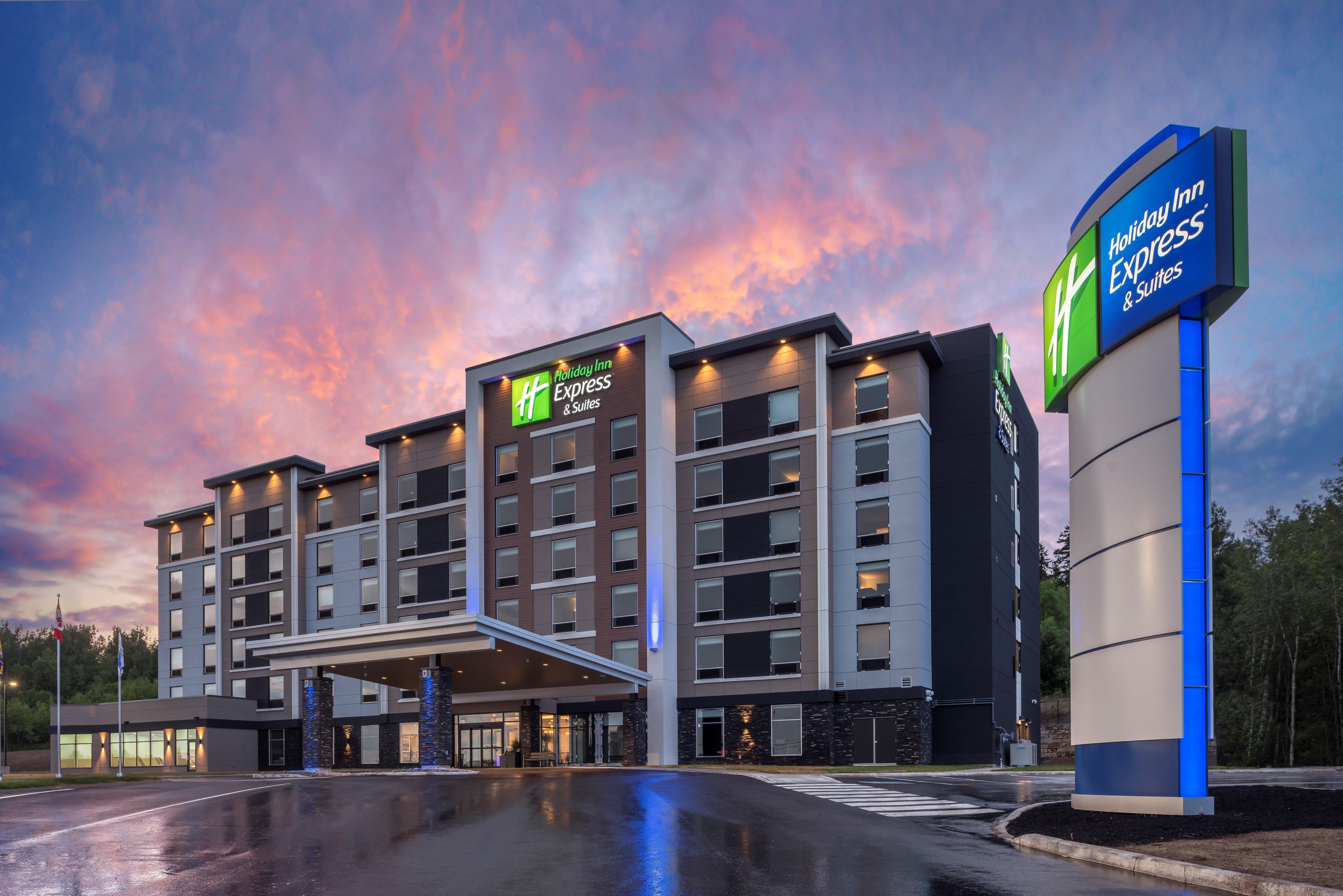 Holiday Inn Express & Suites Moncton By Ihg Exterior foto