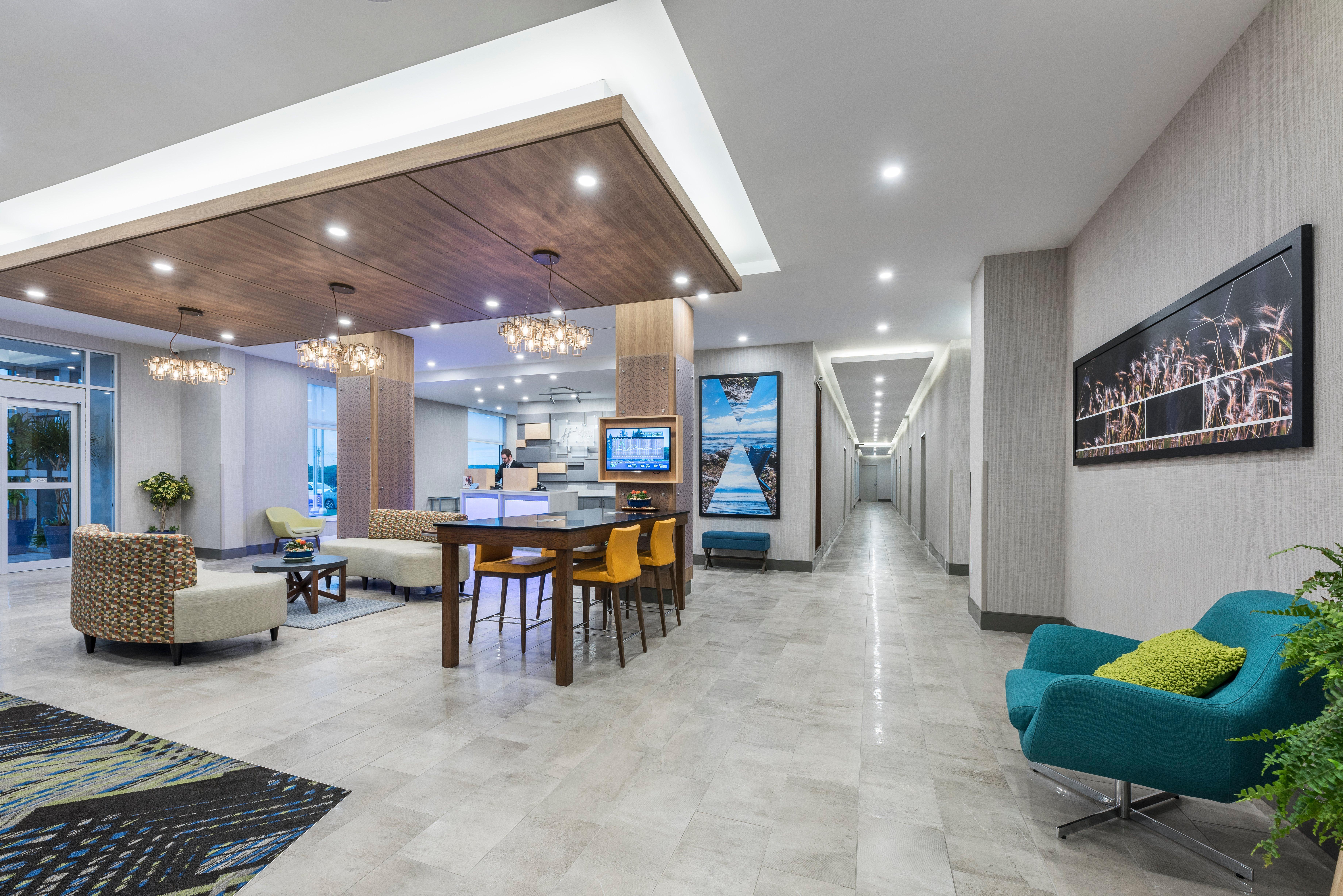 Holiday Inn Express & Suites Moncton By Ihg Exterior foto