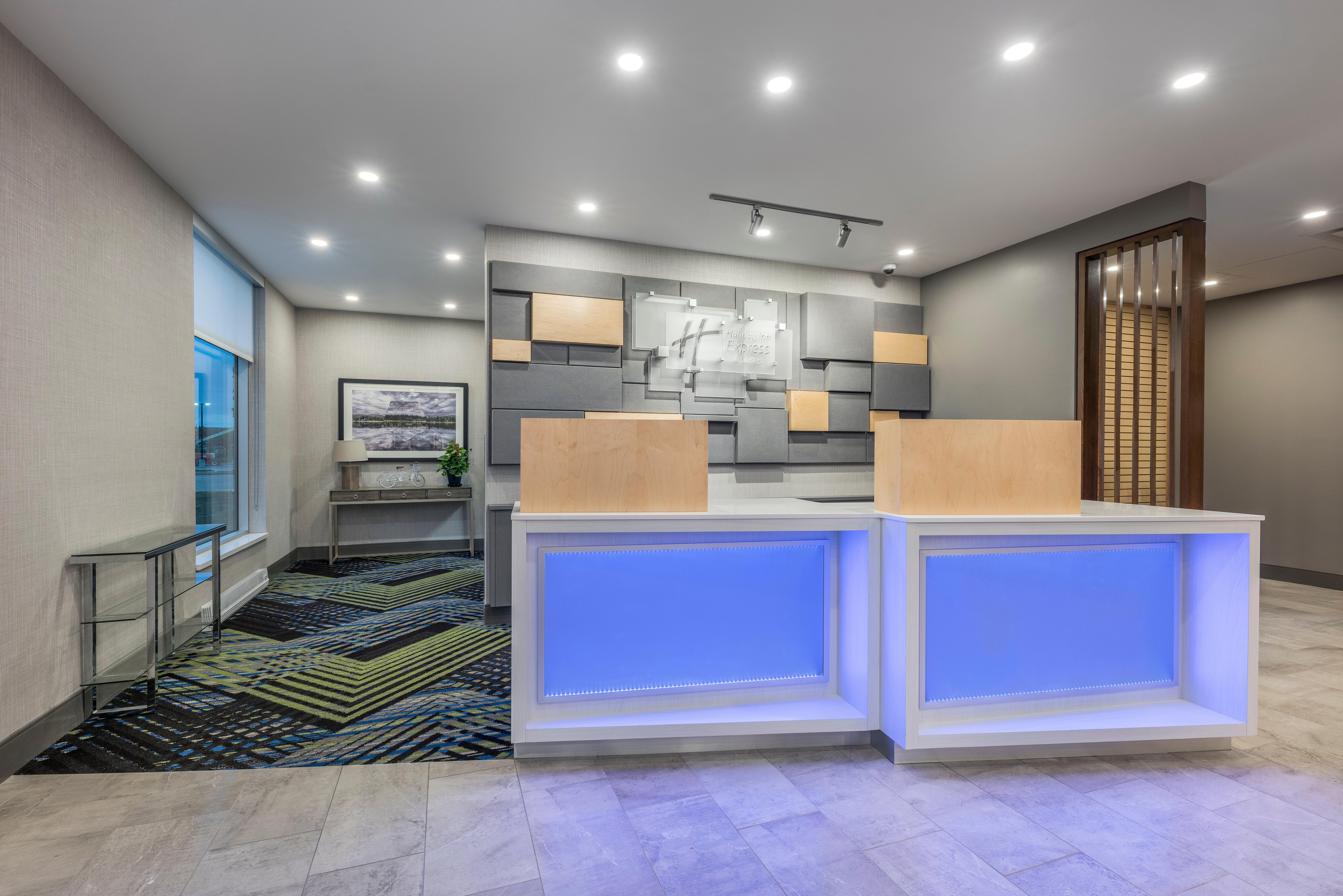 Holiday Inn Express & Suites Moncton By Ihg Exterior foto
